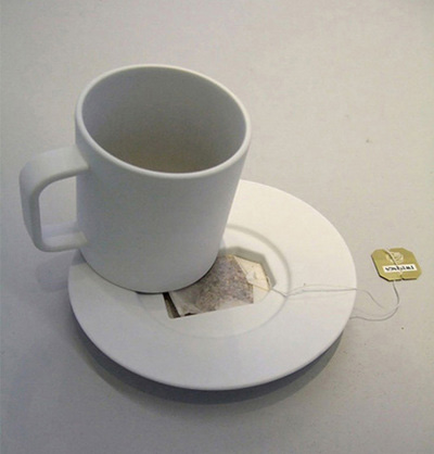 Süllyesztett teafiltertartós csészealj (Fotó: Swissmiss)